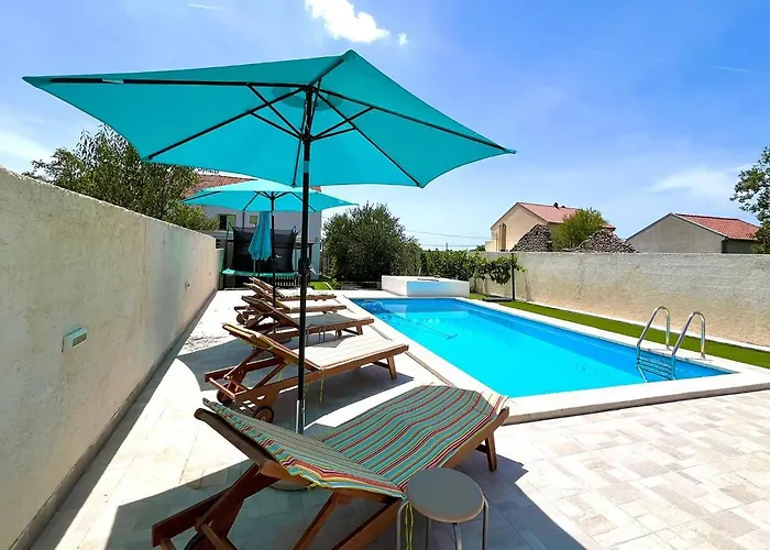 Lovely In Дом отдыха *